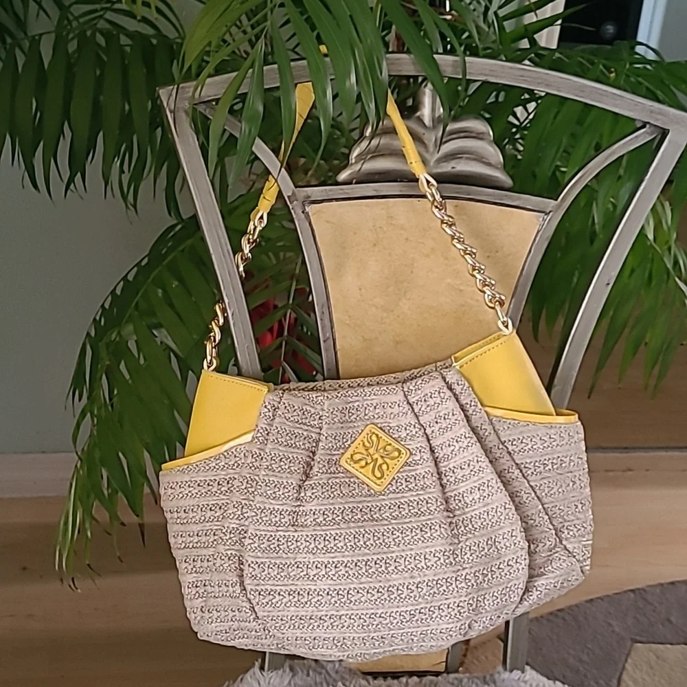 Simply Vera Vera Wang Hobo Bag ❤️
